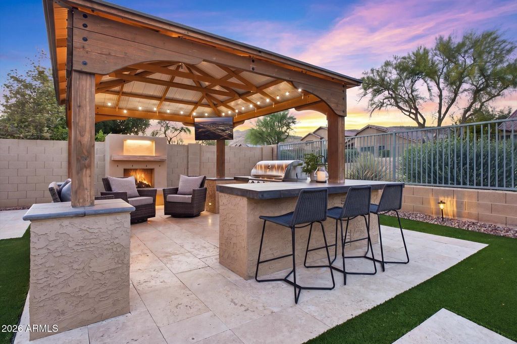 Image 30 of property listing at 25627 N HACKBERRY Drive, Phoenix, AZ 85083