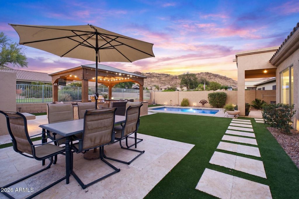 Image 32 of property listing at 25627 N HACKBERRY Drive, Phoenix, AZ 85083