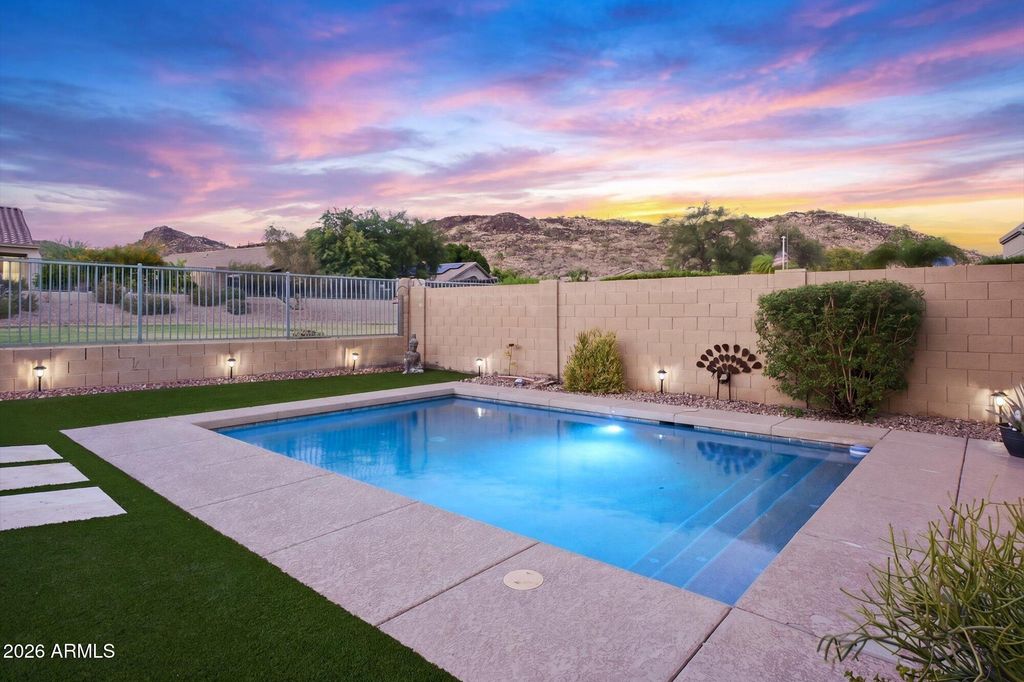 Image 34 of property listing at 25627 N HACKBERRY Drive, Phoenix, AZ 85083