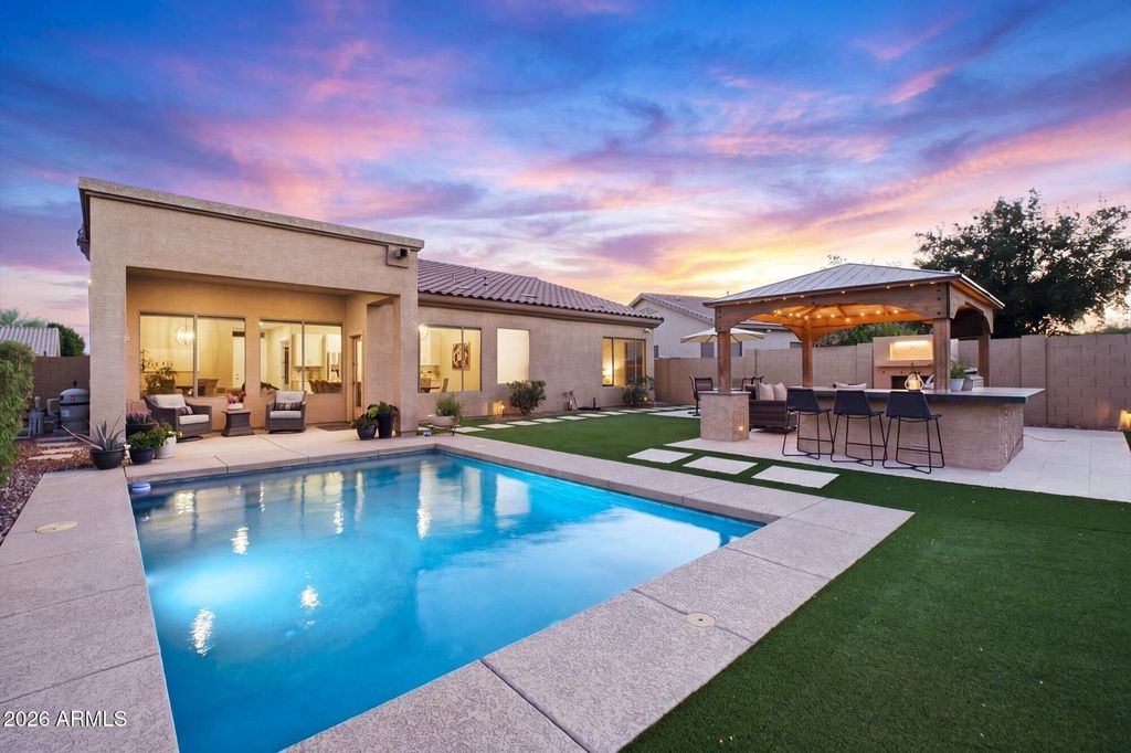 Image 35 of property listing at 25627 N HACKBERRY Drive, Phoenix, AZ 85083