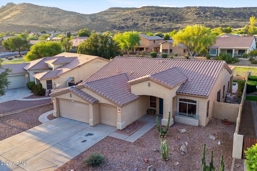 Image 39 of property listing at 25627 N HACKBERRY Drive, Phoenix, AZ 85083