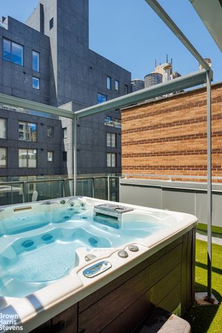 138 W 19th St Ph, New York City, NY 10011