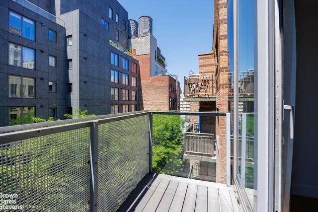 138 W 19th St Ph, New York City, NY 10011