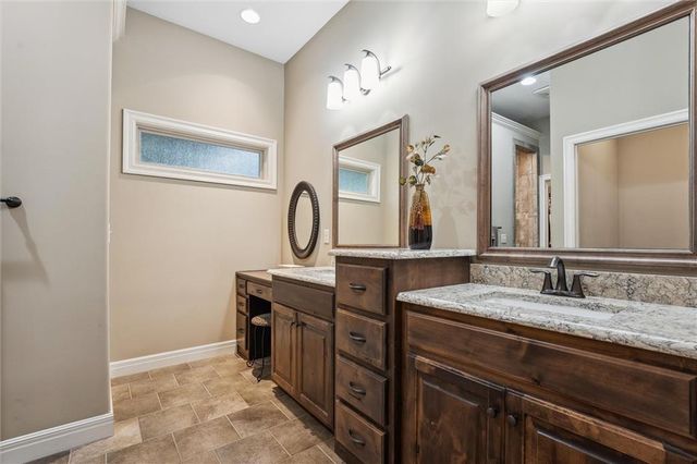 1214 Kingsland Circle, Raymore, MO 64083