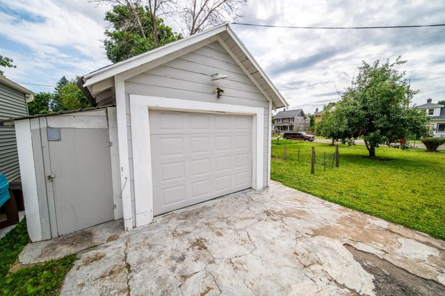704 7th Street SE, Rochester, MN 55904