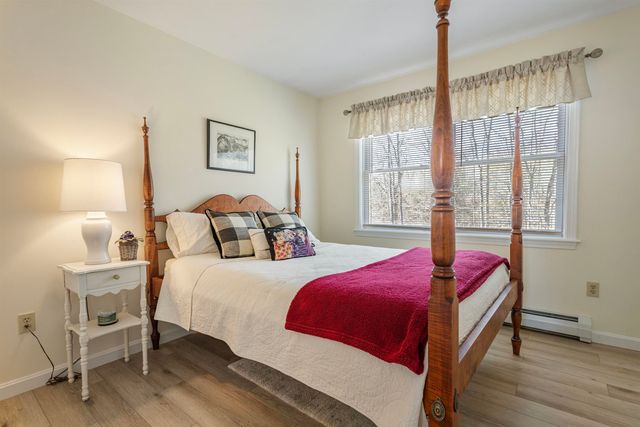 38 Mcintosh Way, Greenland, NH 03840