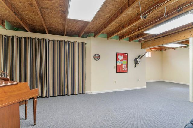 38 Mcintosh Way, Greenland, NH 03840