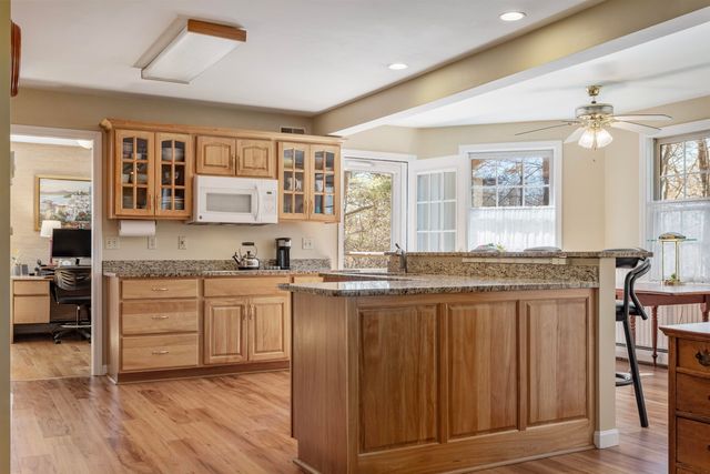 38 Mcintosh Way, Greenland, NH 03840
