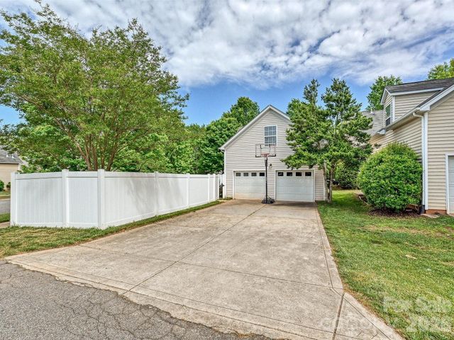 10724 Trolley Run Drive, Cornelius, NC 28031