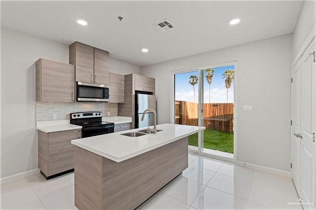 3512 Vanessa Lane 3, Weslaco, TX 78599