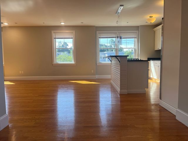 45 Spring Street 13, Boston, MA 02132