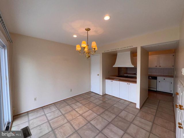 215 E CHELSEA CIR, Newtown Square, PA 19073