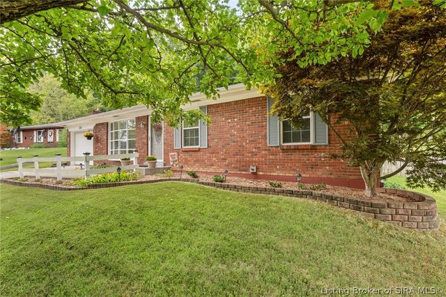 512 Hamlet Drive, New Albany, IN 47150