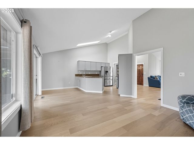 19346 TOWERCREST Dr, Oregon City, OR 97045