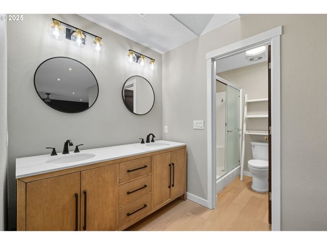 19346 TOWERCREST Dr, Oregon City, OR 97045