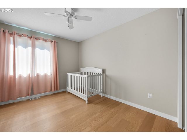 19346 TOWERCREST Dr, Oregon City, OR 97045