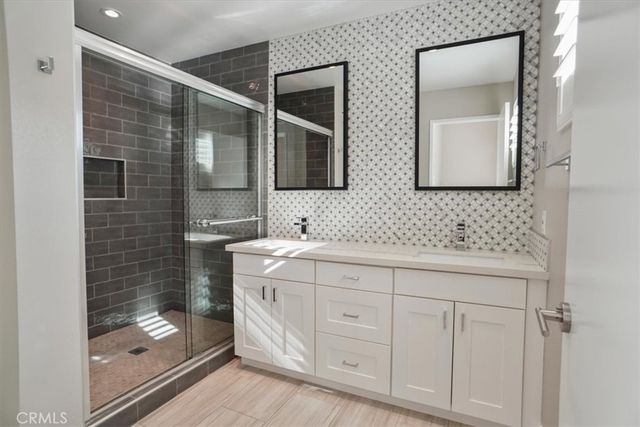 23118 Tupelo Ridge, Valencia, CA 91354