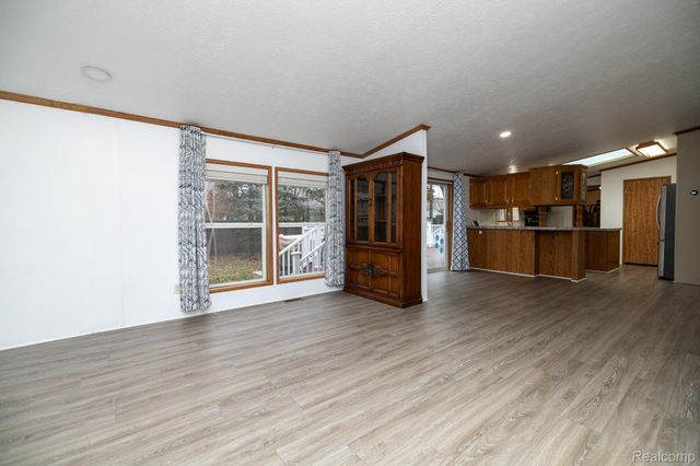 9198 Ashdown Avenue, White Lake Charter Township, MI 48386