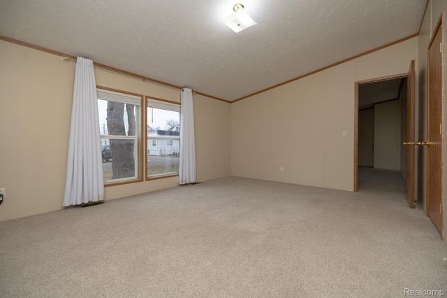 9198 Ashdown Avenue, White Lake Charter Township, MI 48386