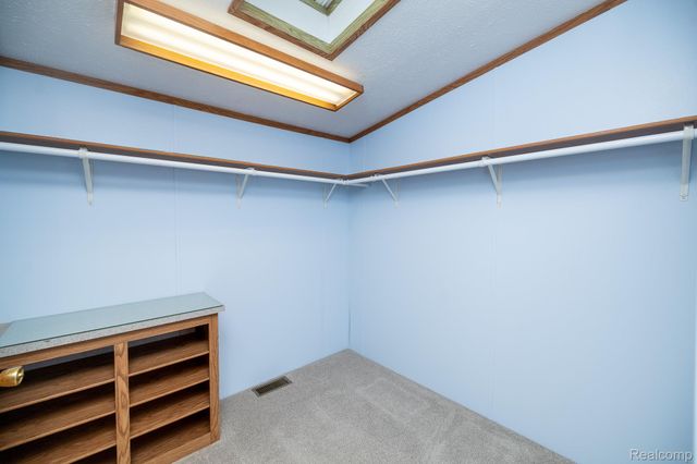 9198 Ashdown Avenue, White Lake Charter Township, MI 48386