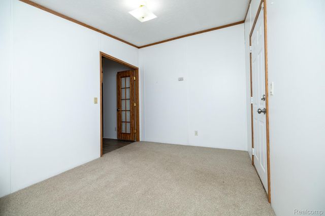 9198 Ashdown Avenue, White Lake Charter Township, MI 48386