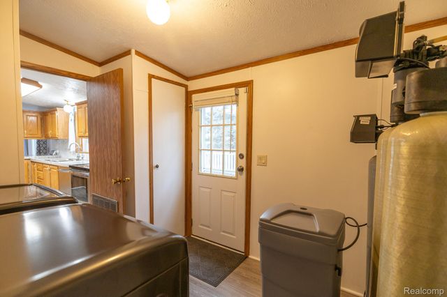 9198 Ashdown Avenue, White Lake Charter Township, MI 48386