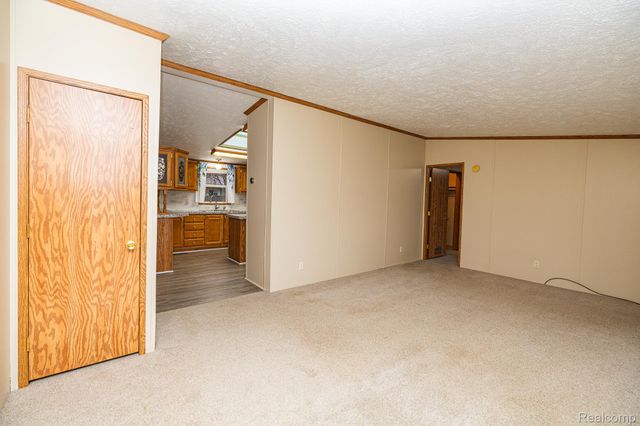 9198 Ashdown Avenue, White Lake Charter Township, MI 48386