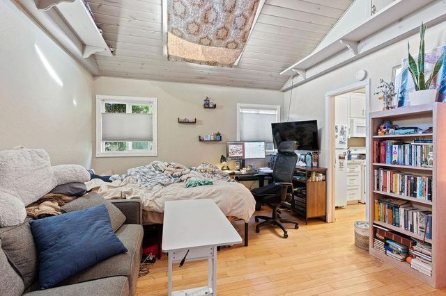 552 14th Ave, Santa Cruz, CA 95062