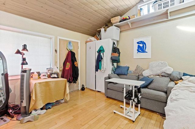 552 14th Ave, Santa Cruz, CA 95062