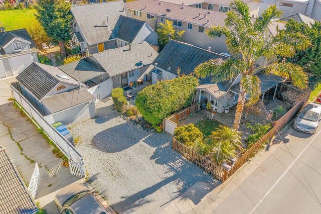 552 14th Ave, Santa Cruz, CA 95062
