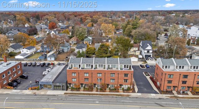 670 W 11 Mile Road, Royal Oak, MI 48067