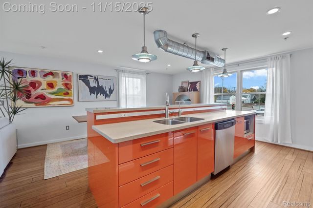 670 W 11 Mile Road, Royal Oak, MI 48067