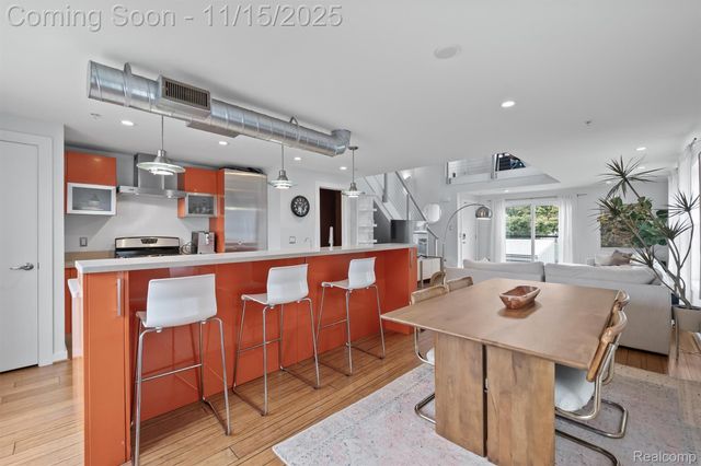 670 W 11 Mile Road, Royal Oak, MI 48067