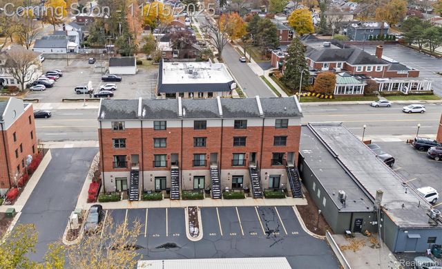670 W 11 Mile Road, Royal Oak, MI 48067
