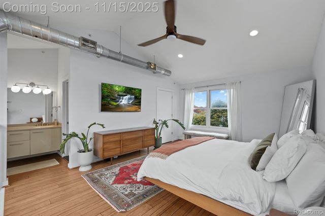 670 W 11 Mile Road, Royal Oak, MI 48067