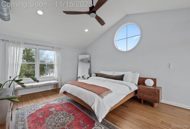 670 W 11 Mile Road, Royal Oak, MI 48067