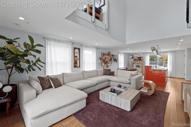 670 W 11 Mile Road, Royal Oak, MI 48067