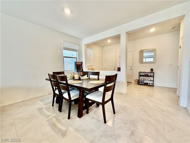 11852 Black Canary Avenue, Las Vegas, NV 89138