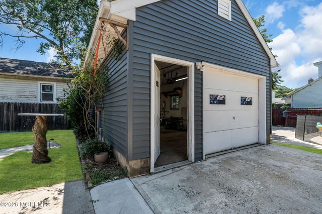857 Stapleton Avenue, Brick, NJ 08723