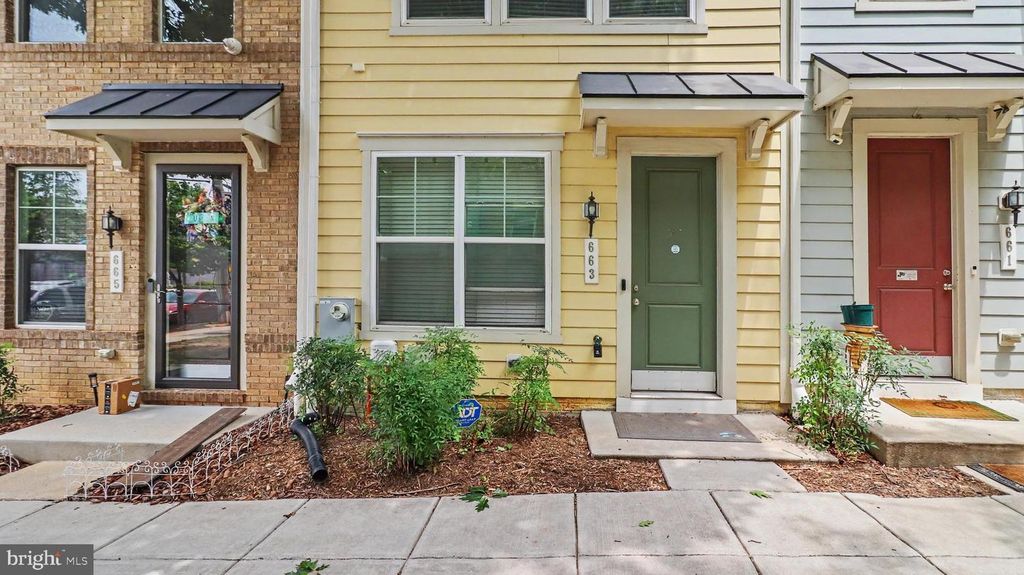 663 ANACOSTIA AVE NE, Washington, DC 20019
