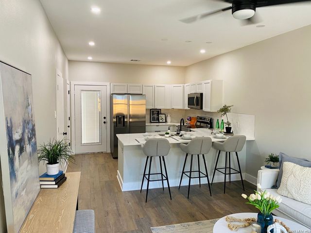 317 Toledo, San Antonio, TX 78203