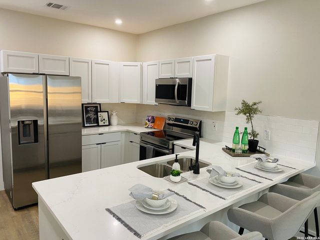 317 Toledo, San Antonio, TX 78203