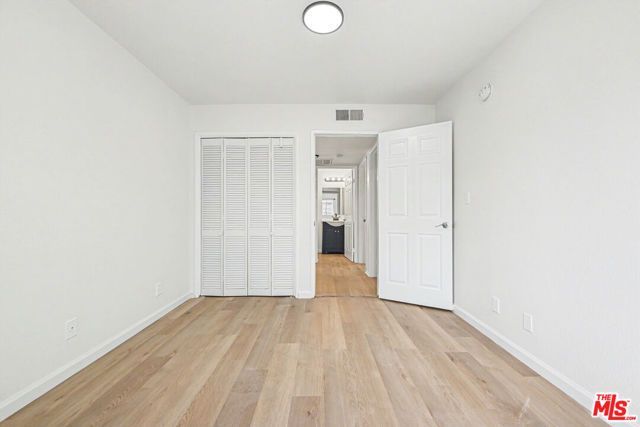 1820 S Barrington Avenue 202, Los Angeles, CA 90025