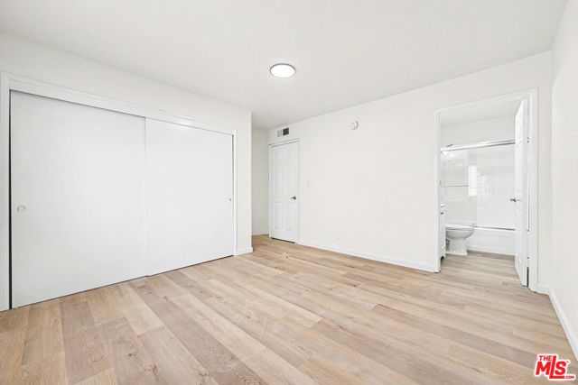 1820 S Barrington Avenue 202, Los Angeles, CA 90025