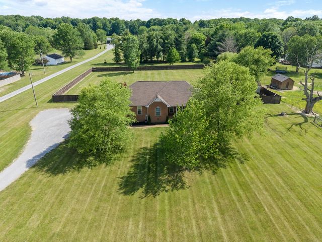 7291 W Cook Rd, Springfield, TN 37172