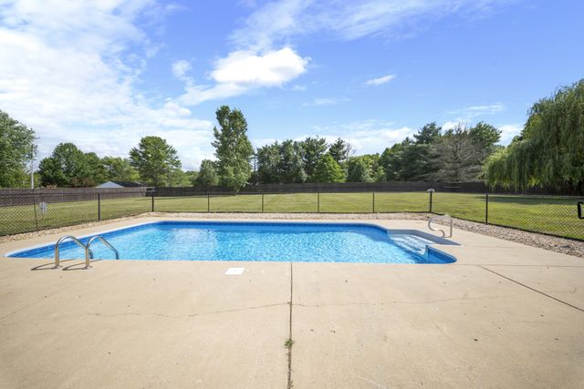 7291 W Cook Rd, Springfield, TN 37172