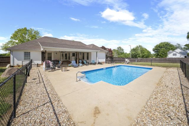 7291 W Cook Rd, Springfield, TN 37172