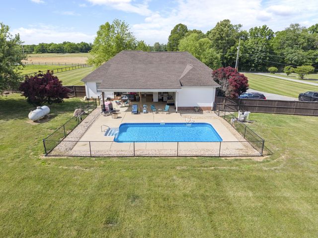 7291 W Cook Rd, Springfield, TN 37172
