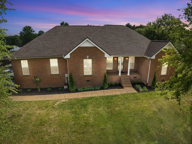 7291 W Cook Rd, Springfield, TN 37172
