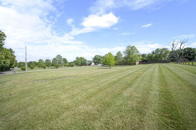 7291 W Cook Rd, Springfield, TN 37172